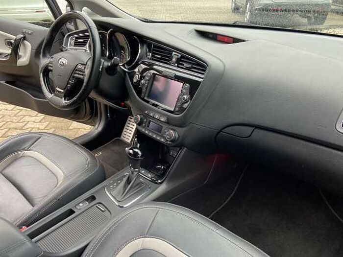 Kia Ceed 1.6 GDI DCT Platinum Edition Automatik