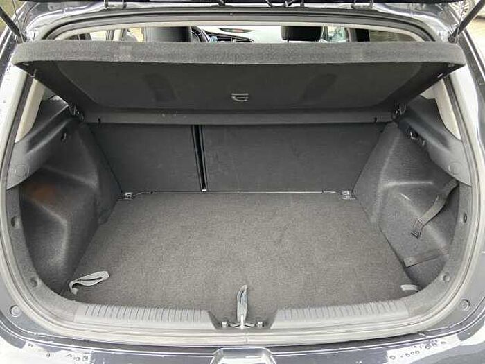 Kia Ceed 1.6 GDI DCT Platinum Edition Automatik