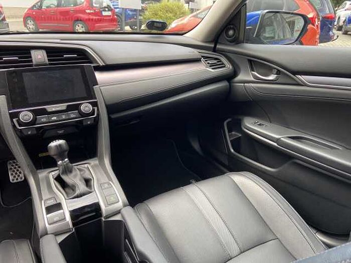 Honda Civic 1.5 i-VTEC Turbo Executive Winterräder