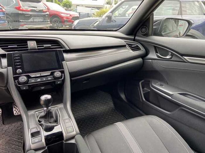 Honda Civic 1.0 Turbo Elegance / Allwetterreifen