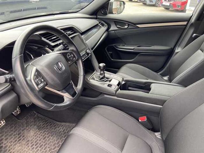 Honda Civic 1.0 Turbo Elegance / Allwetterreifen