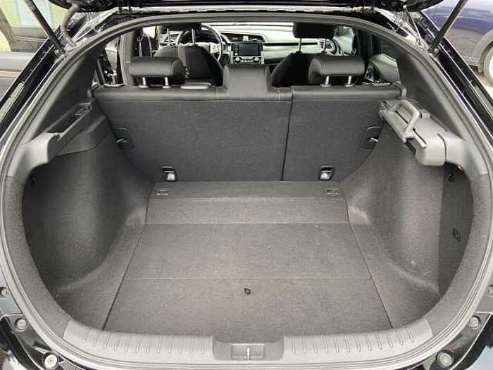 Honda Civic 1.0 Turbo Elegance / Allwetterreifen