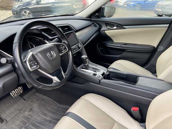 Honda Civic 1.5 i-VTEC Turbo Automatik Executive