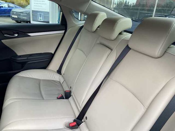 Honda Civic 1.5 i-VTEC Turbo Automatik Executive