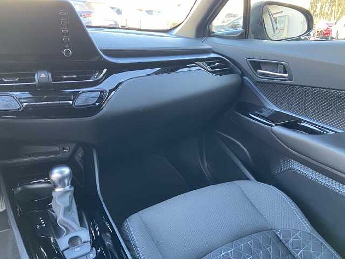 Toyota C-HR Hybrid 2.0 Team Deutschland / AHK