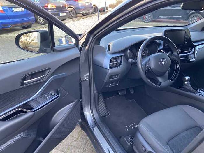 Toyota C-HR Hybrid 2.0 Team Deutschland / AHK