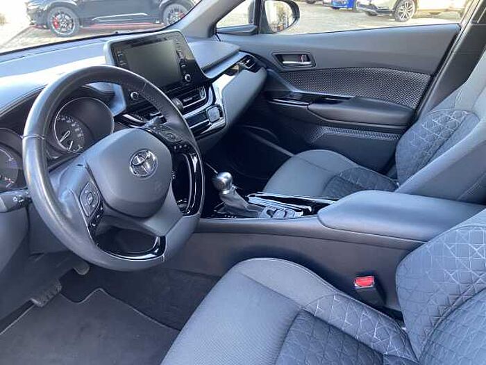 Toyota C-HR Hybrid 2.0 Team Deutschland / AHK