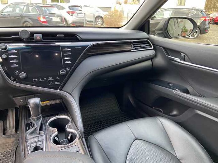 Toyota Camry 2.5 Hybrid Executive inkl. Winterräder