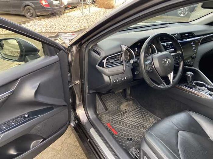 Toyota Camry 2.5 Hybrid Executive inkl. Winterräder