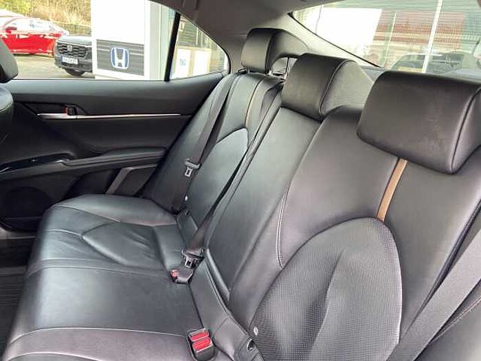 Toyota Camry 2.5 Hybrid Executive inkl. Winterräder