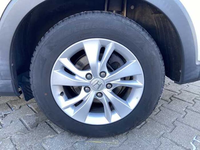 Honda HR-V 1.5 i-VTEC Elegance / Allwetterreifen