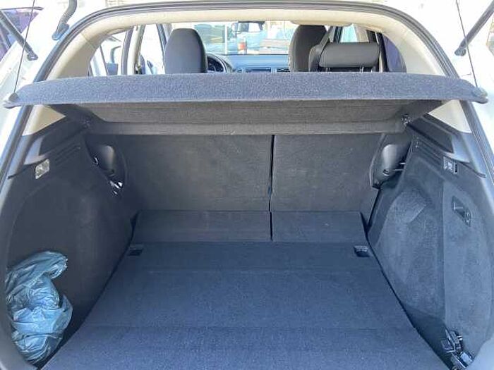 Honda HR-V 1.5 i-VTEC Elegance / Allwetterreifen