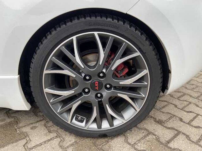 Kia pro Ceed 1.6 T-GDI GT-Track / Allwetterreifen