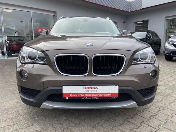 BMW X1 sDrive20i Automatik / AHK abnehmbar