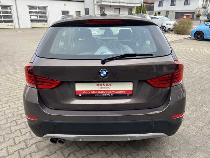 BMW X1 sDrive20i Automatik / AHK abnehmbar