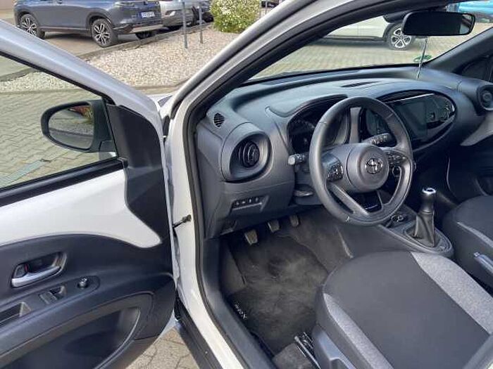 Toyota Aygo X Business Edition