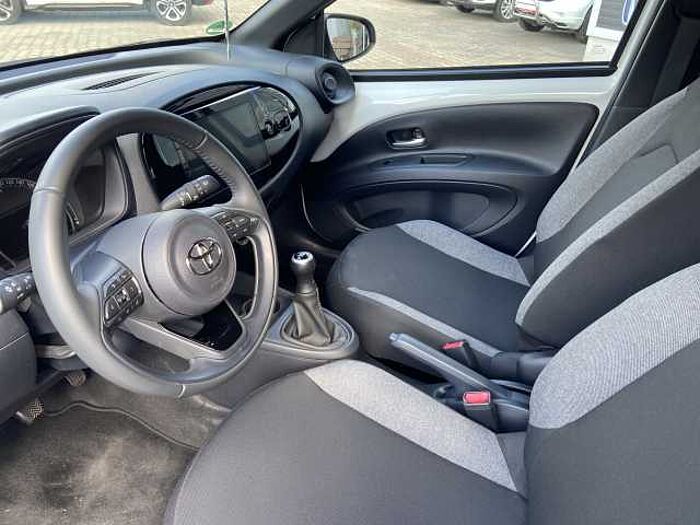 Toyota Aygo X Business Edition