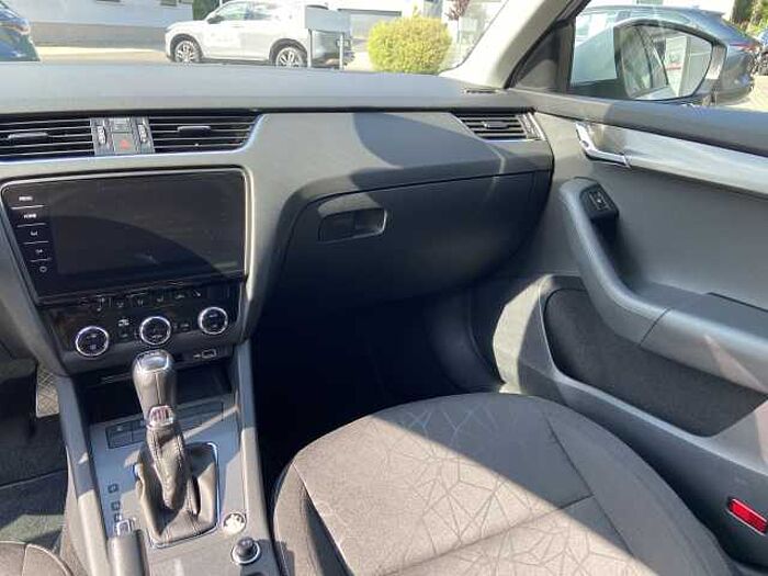SKODA Octavia III Combi 1.5 TSI ACT DSG Clever NAVI