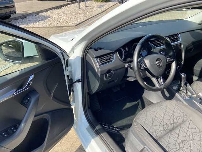SKODA Octavia III Combi 1.5 TSI ACT DSG Clever NAVI