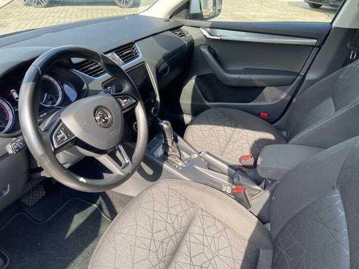 SKODA Octavia III Combi 1.5 TSI ACT DSG Clever NAVI