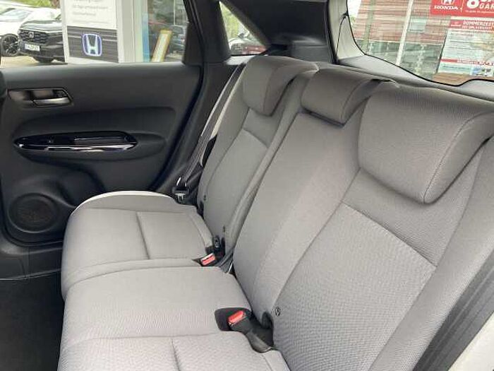 Honda Jazz 1.5 i-MMD Crosstar Executive / Winterräder